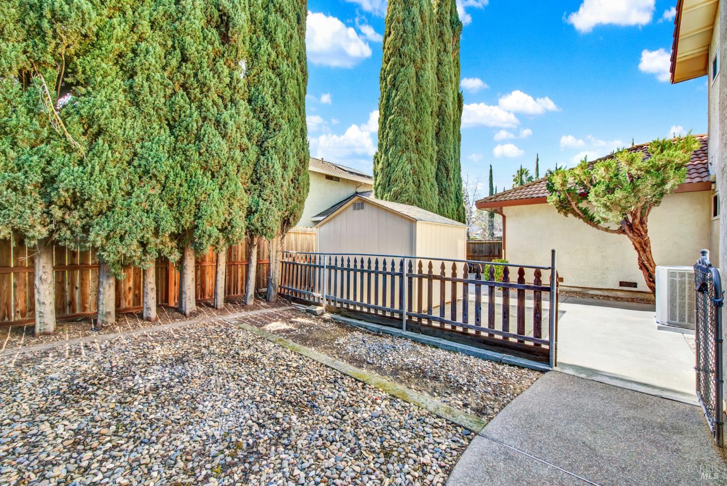 Detail Gallery Image 51 of 60 For 155 Fallen Leaf Dr, Vacaville,  CA 95687 - 4 Beds | 3 Baths