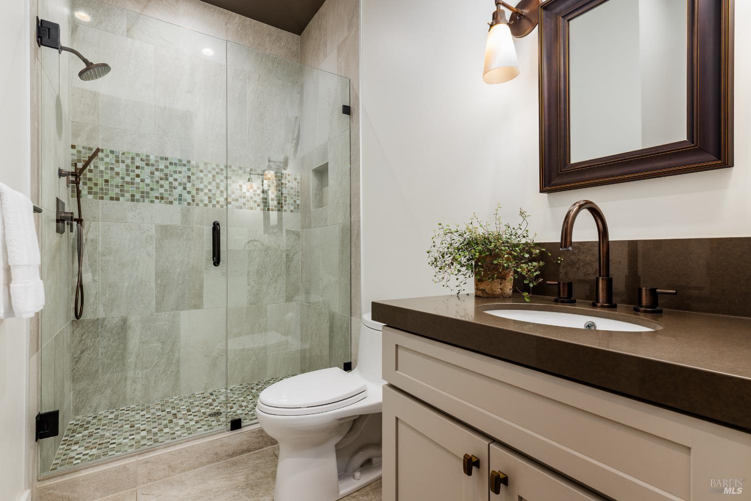 Detail Gallery Image 20 of 40 For 6476 Red Winery Rd, Geyserville,  CA 95441 - 3 Beds | 3 Baths