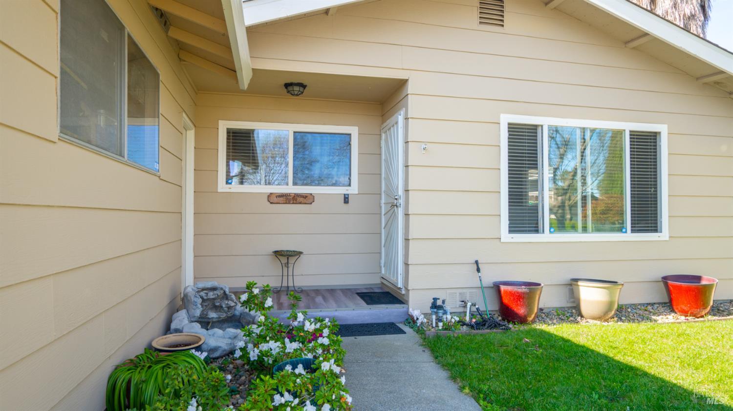 Detail Gallery Image 5 of 40 For 1206 Ricky Ct, Suisun City,  CA 94585 - 3 Beds | 2 Baths