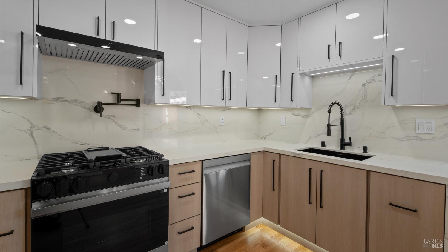 Detail Gallery Image 17 of 48 For 338 Ridgecrest Cir, Suisun City,  CA 94585 - 3 Beds | 2 Baths