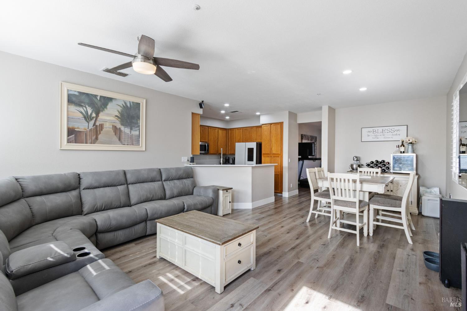 Detail Gallery Image 13 of 48 For 4413 Meadow Valley Cir, Fairfield,  CA 94534 - 4 Beds | 2 Baths