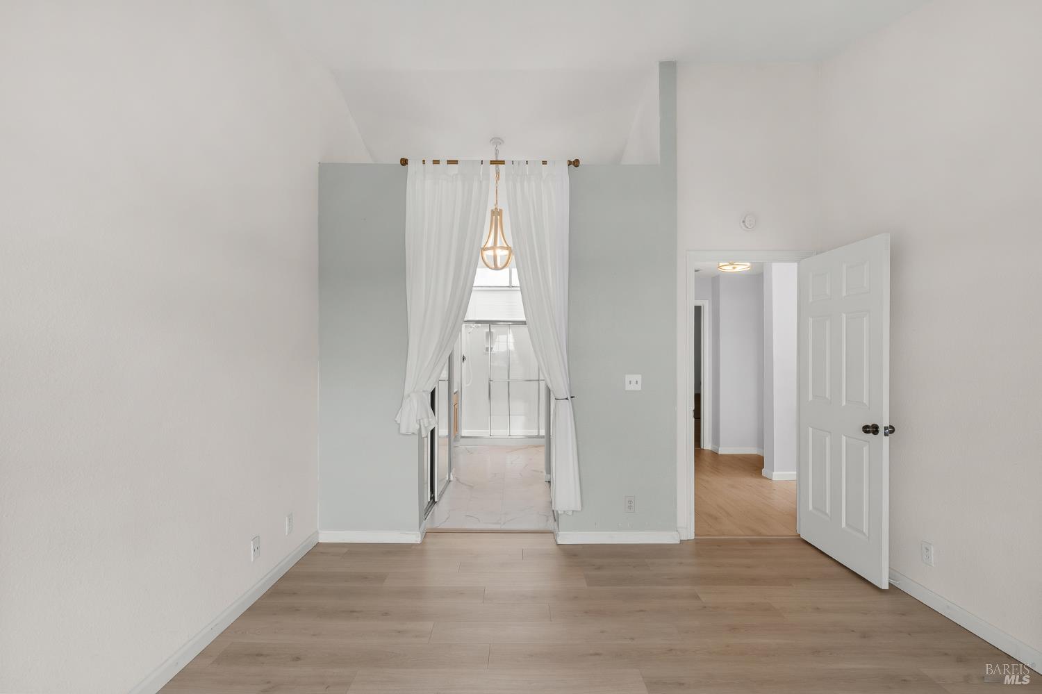 Detail Gallery Image 24 of 40 For 401 Stinson St #4,  Vallejo,  CA 94591 - 3 Beds | 3 Baths