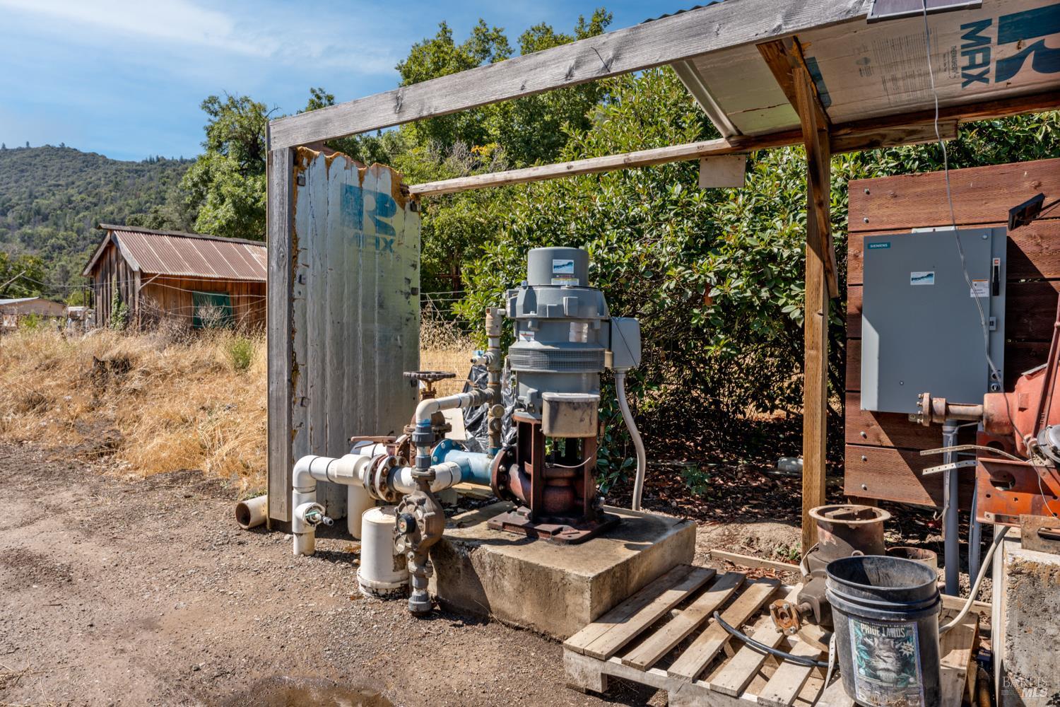 Detail Gallery Image 16 of 27 For 2000 Clover Valley Rd, Upper Lake,  CA 95485 - 2 Beds | 1 Baths