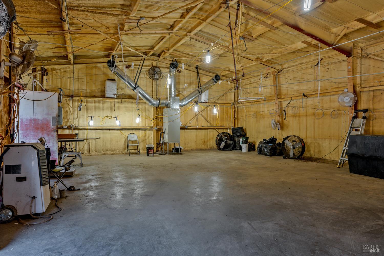 Detail Gallery Image 15 of 27 For 2000 Clover Valley Rd, Upper Lake,  CA 95485 - 2 Beds | 1 Baths