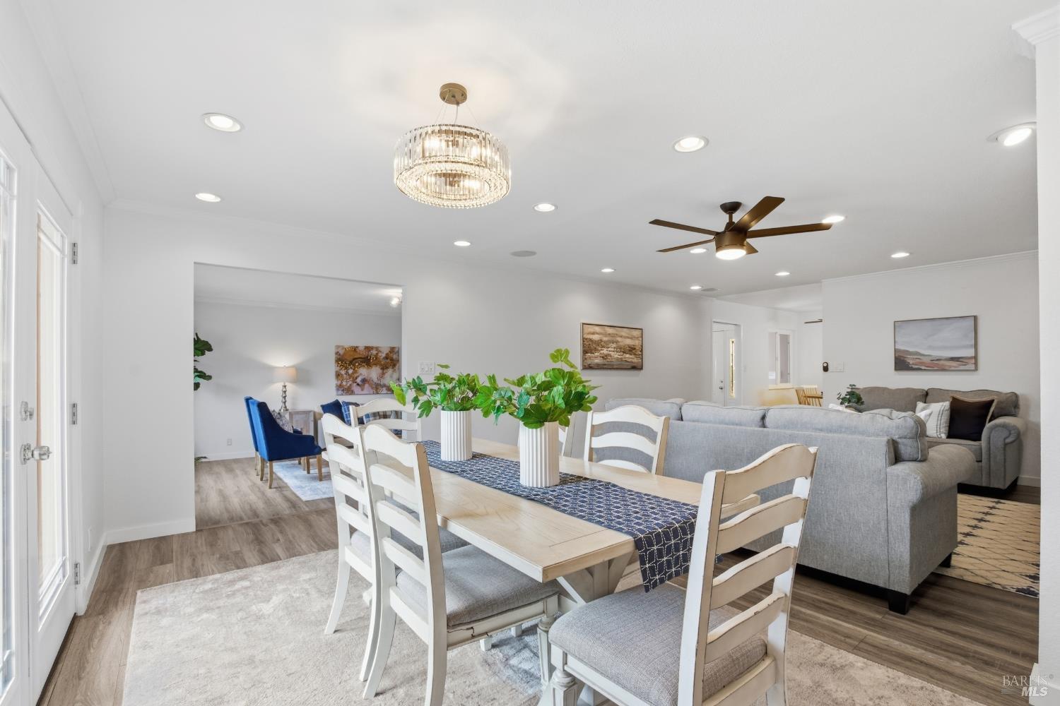 Detail Gallery Image 12 of 38 For 2034 S Terrace Dr, Napa,  CA 94559 - 4 Beds | 2 Baths