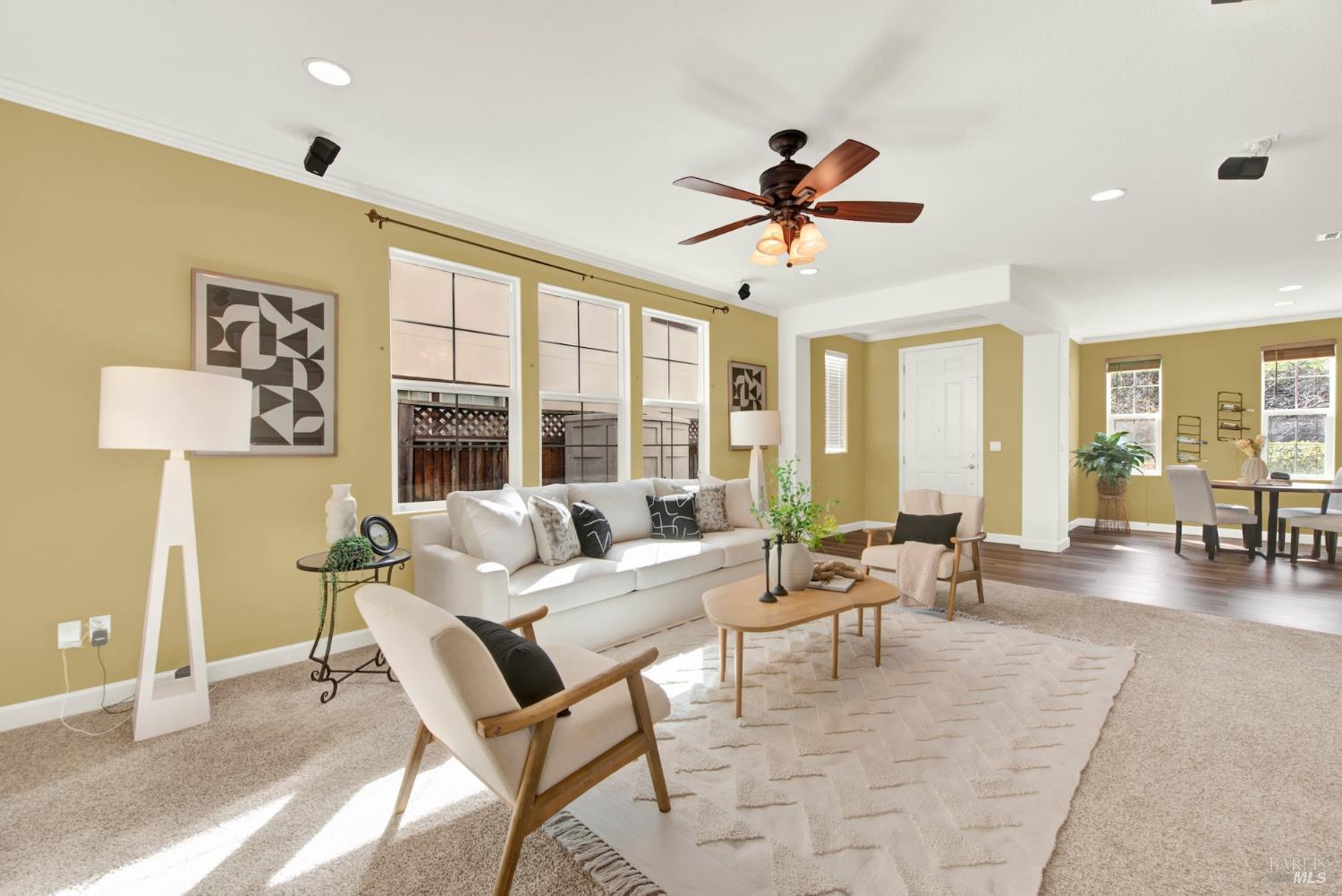 Detail Gallery Image 10 of 67 For 7004 Alder Creek Rd, Vallejo,  CA 94591 - 4 Beds | 3/1 Baths