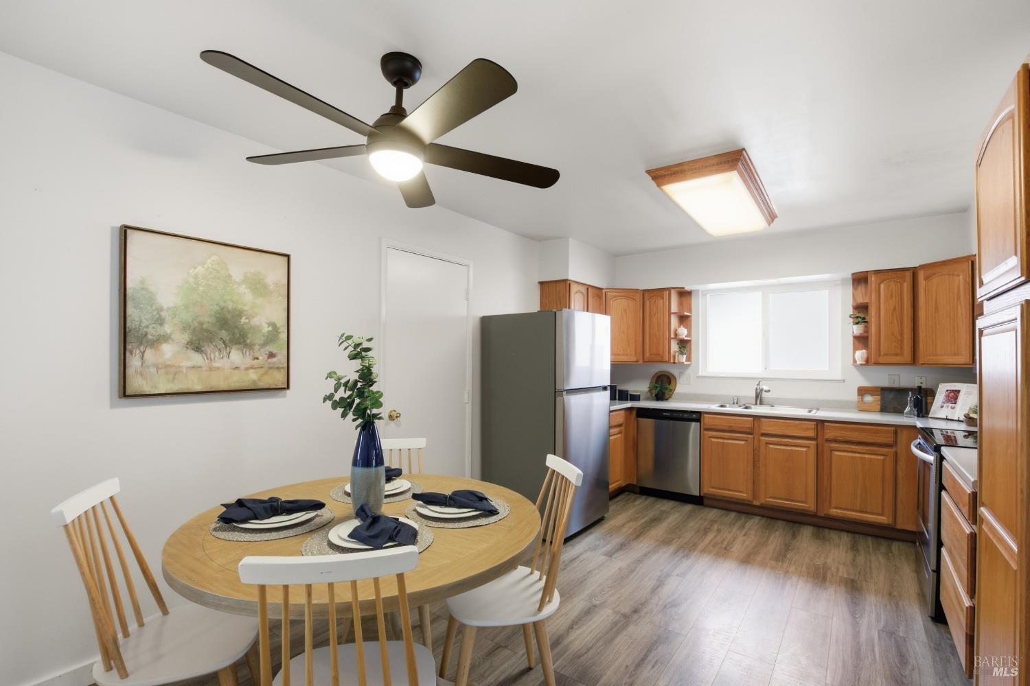 Detail Gallery Image 17 of 38 For 2034 S Terrace Dr, Napa,  CA 94559 - 4 Beds | 2 Baths