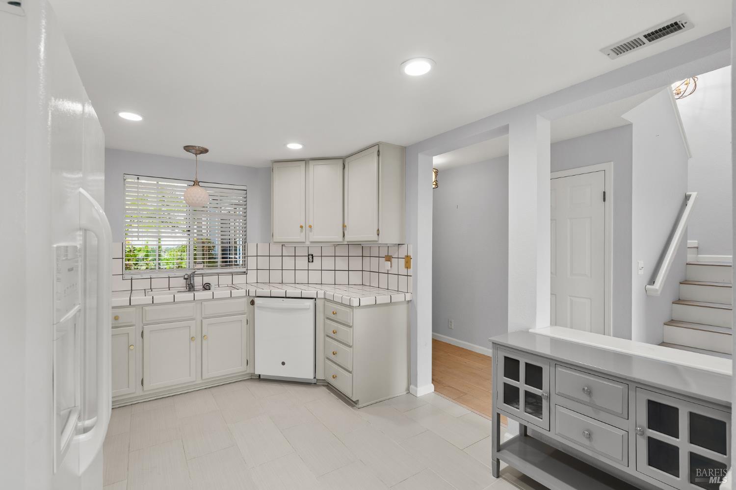 Detail Gallery Image 20 of 40 For 401 Stinson St #4,  Vallejo,  CA 94591 - 3 Beds | 3 Baths