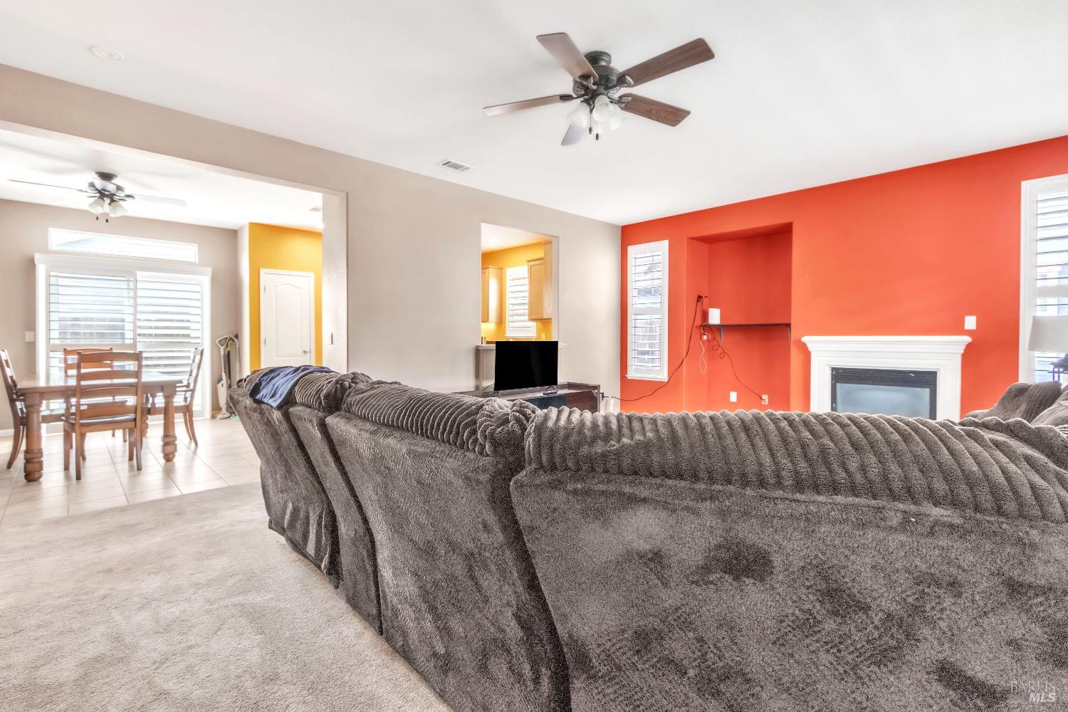 Detail Gallery Image 5 of 32 For 927 Freedom Dr, Suisun City,  CA 94585 - 3 Beds | 2 Baths