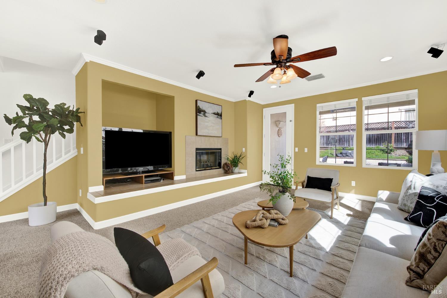 Detail Gallery Image 7 of 67 For 7004 Alder Creek Rd, Vallejo,  CA 94591 - 4 Beds | 3/1 Baths