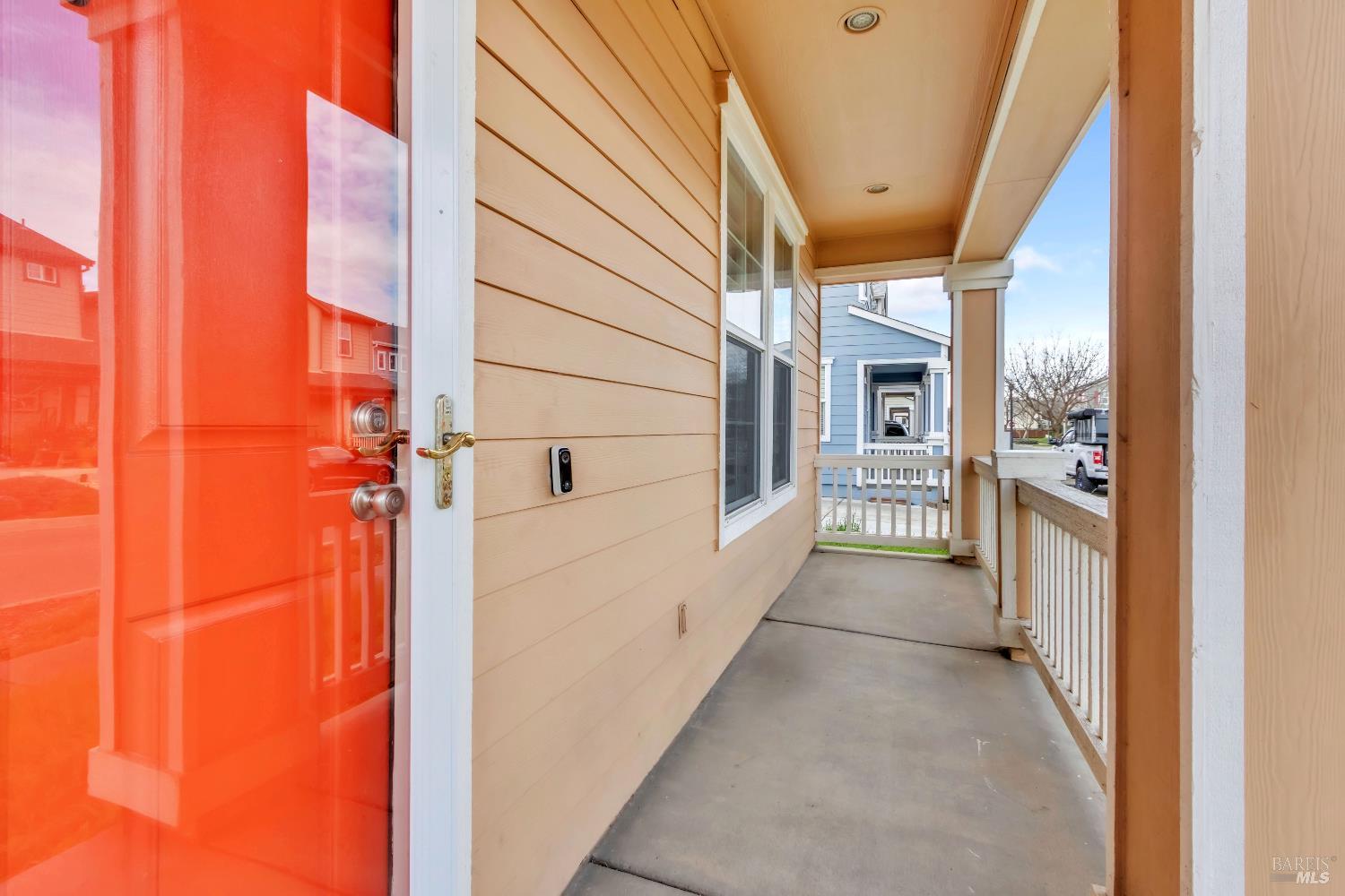 Detail Gallery Image 3 of 32 For 927 Freedom Dr, Suisun City,  CA 94585 - 3 Beds | 2 Baths