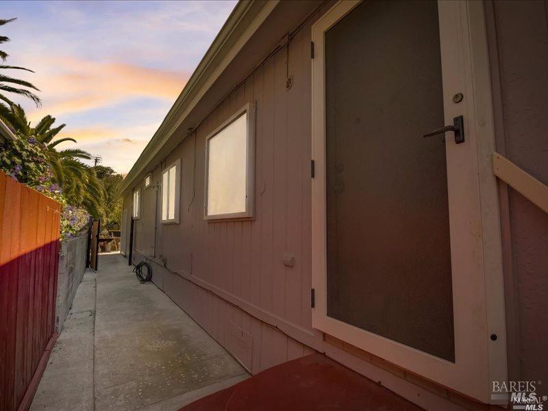 Detail Gallery Image 2 of 24 For 740 7th St, Richmond,  CA 94801 - 2 Beds | 1 Baths