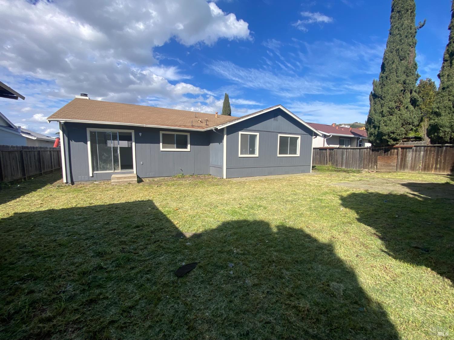 Detail Gallery Image 30 of 31 For 464 Evelyn Cir, Vallejo,  CA 94589 - 4 Beds | 2 Baths