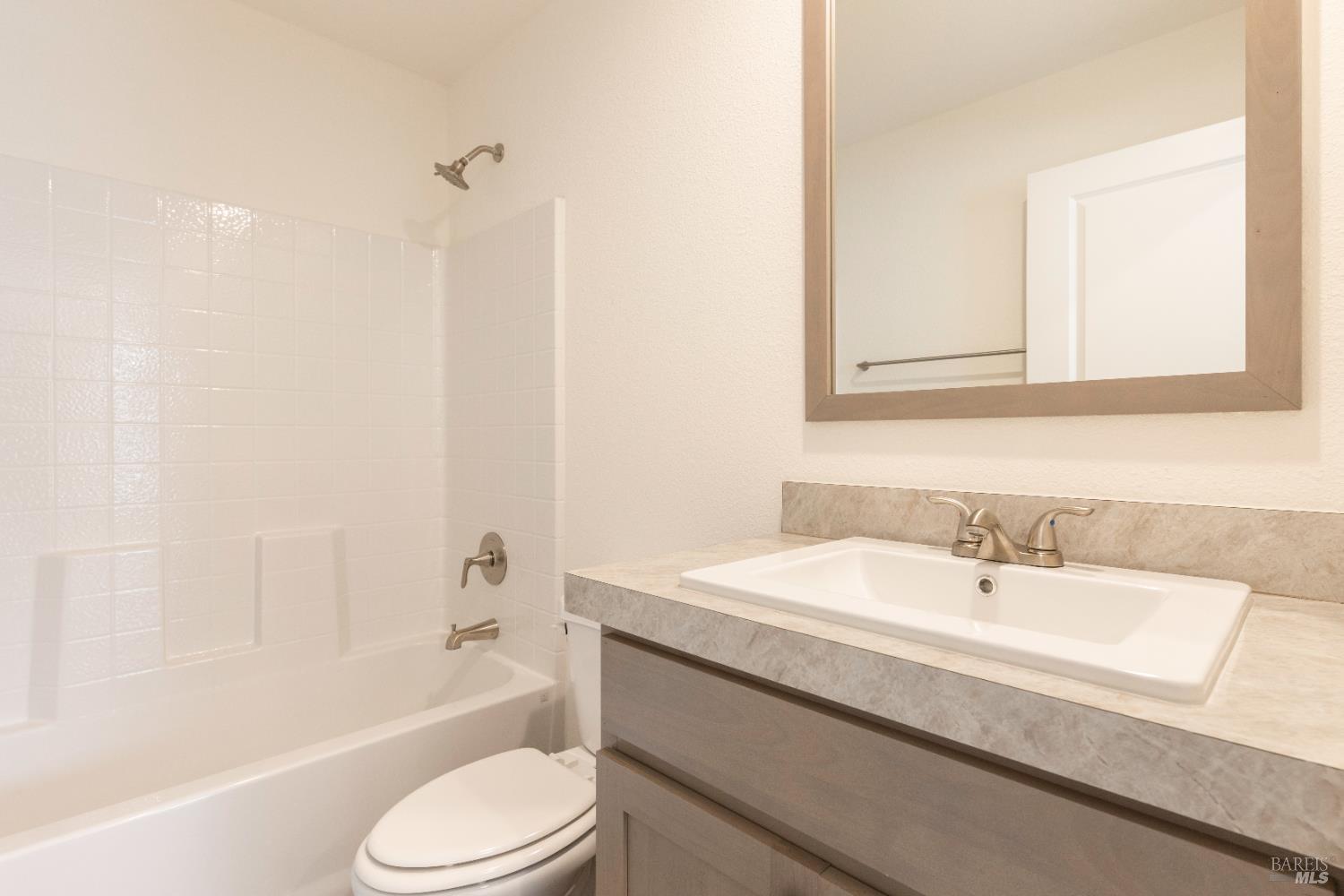 Detail Gallery Image 24 of 34 For 375 E Highway 20 Hwy 8, Upper Lake,  CA 95485 - 4 Beds | 2 Baths