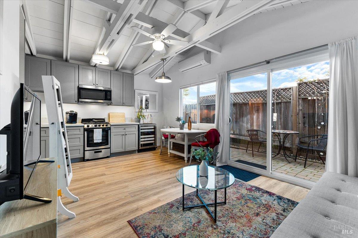 Detail Gallery Image 25 of 41 For 71 Hwy-128 Hwy, Geyserville,  CA 95441 - 3 Beds | 2 Baths