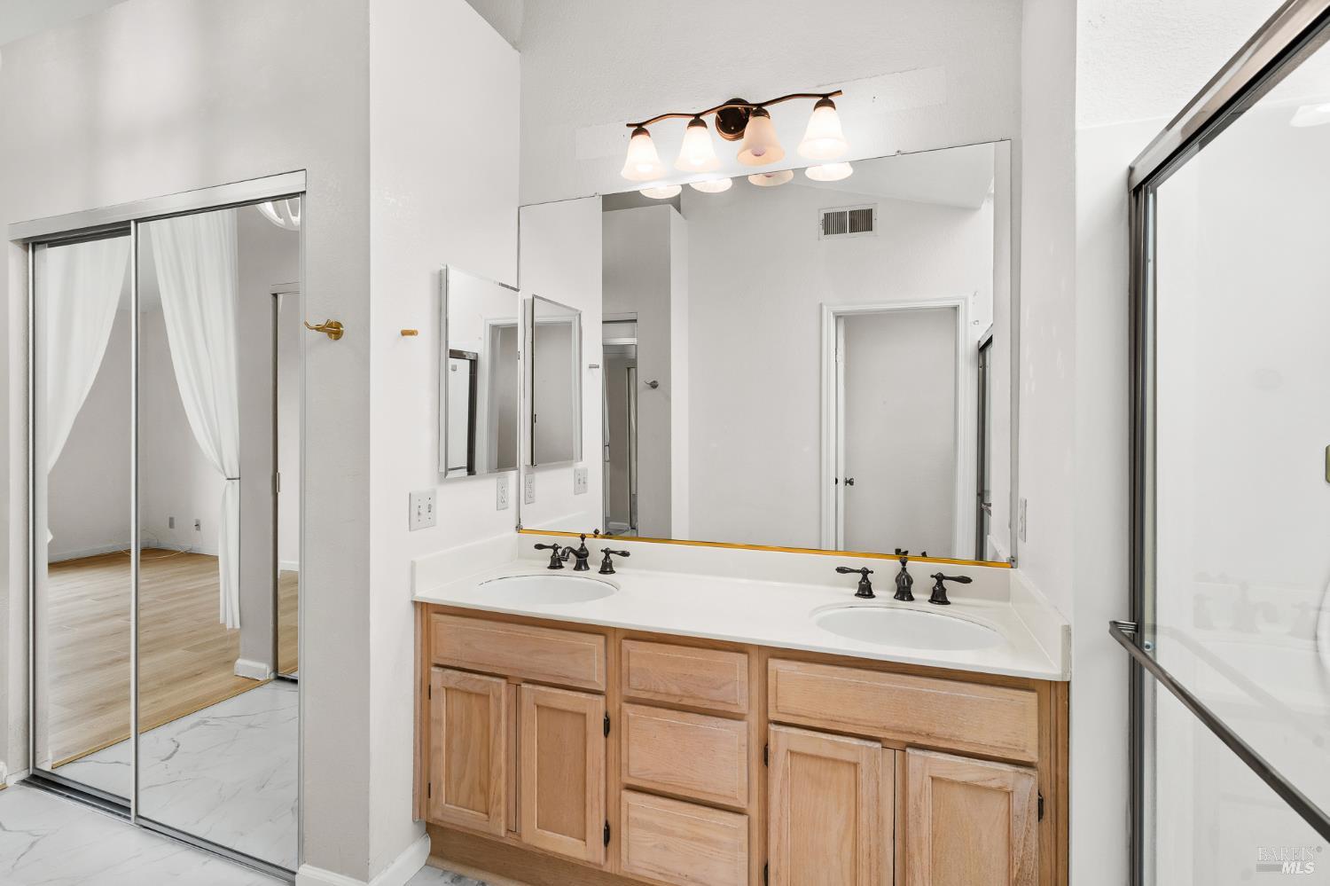 Detail Gallery Image 27 of 40 For 401 Stinson St #4,  Vallejo,  CA 94591 - 3 Beds | 3 Baths