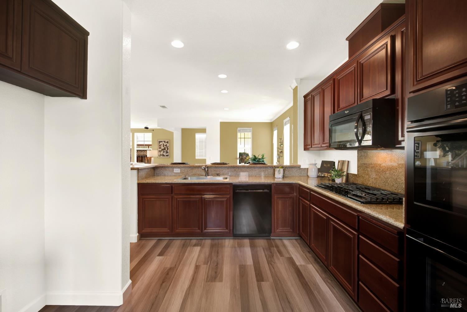 Detail Gallery Image 25 of 67 For 7004 Alder Creek Rd, Vallejo,  CA 94591 - 4 Beds | 3/1 Baths