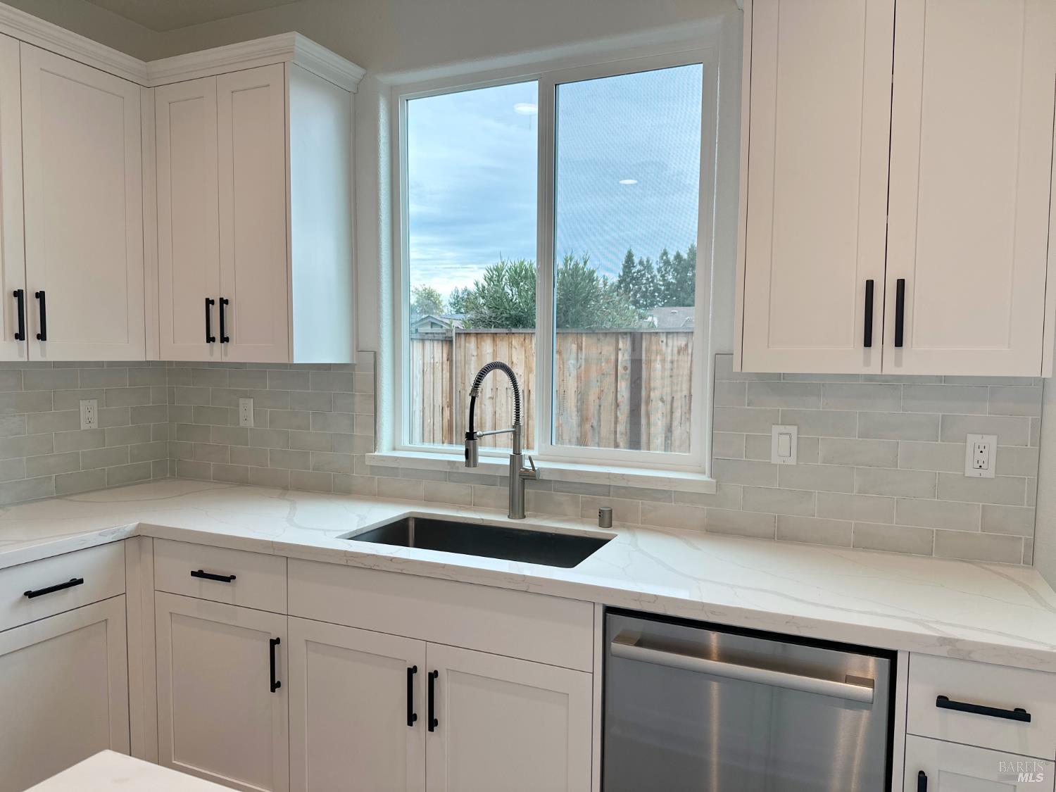 Detail Gallery Image 6 of 11 For 485 Sanchez Ct #12,  Sonoma,  CA 95476 - 3 Beds | 2/1 Baths