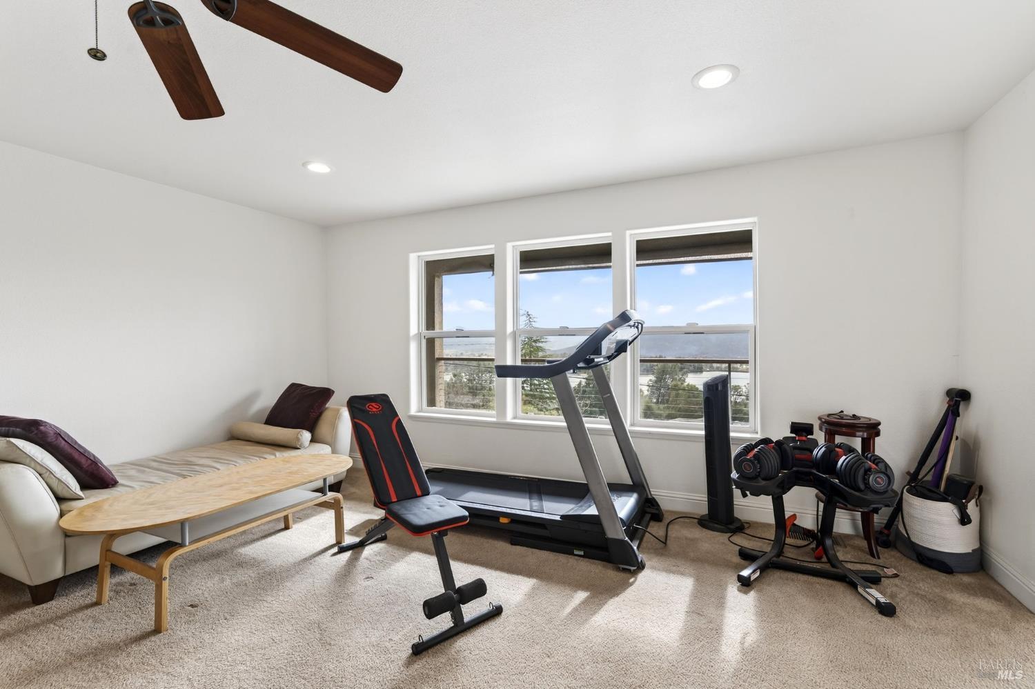 Detail Gallery Image 17 of 54 For 17437 Greenridge Rd, Hidden Valley Lake,  CA 95467 - 4 Beds | 4 Baths