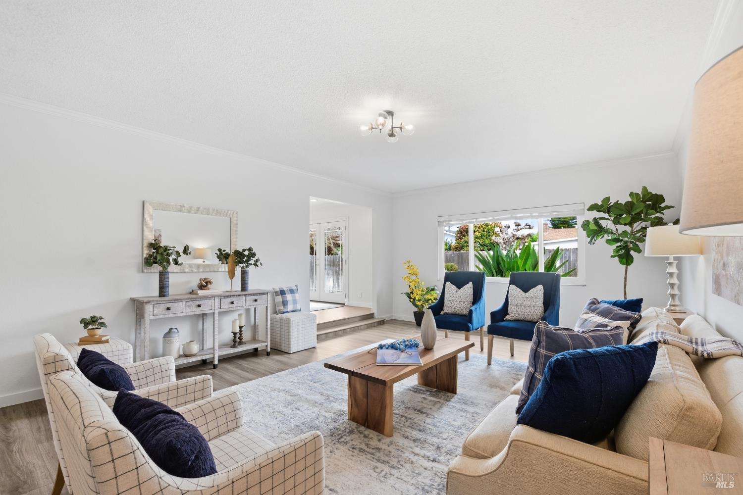 Detail Gallery Image 13 of 38 For 2034 S Terrace Dr, Napa,  CA 94559 - 4 Beds | 2 Baths