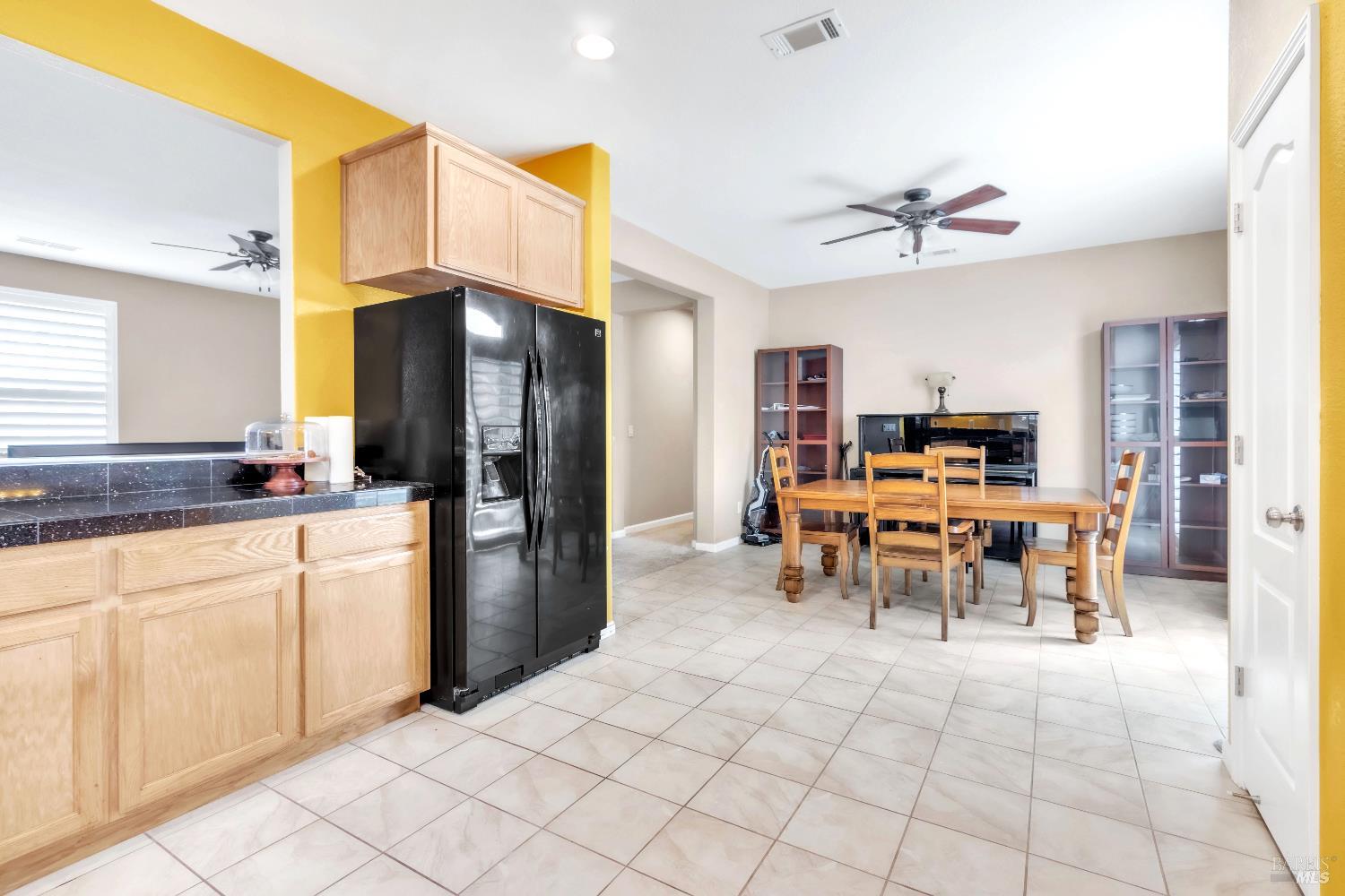 Detail Gallery Image 13 of 32 For 927 Freedom Dr, Suisun City,  CA 94585 - 3 Beds | 2 Baths