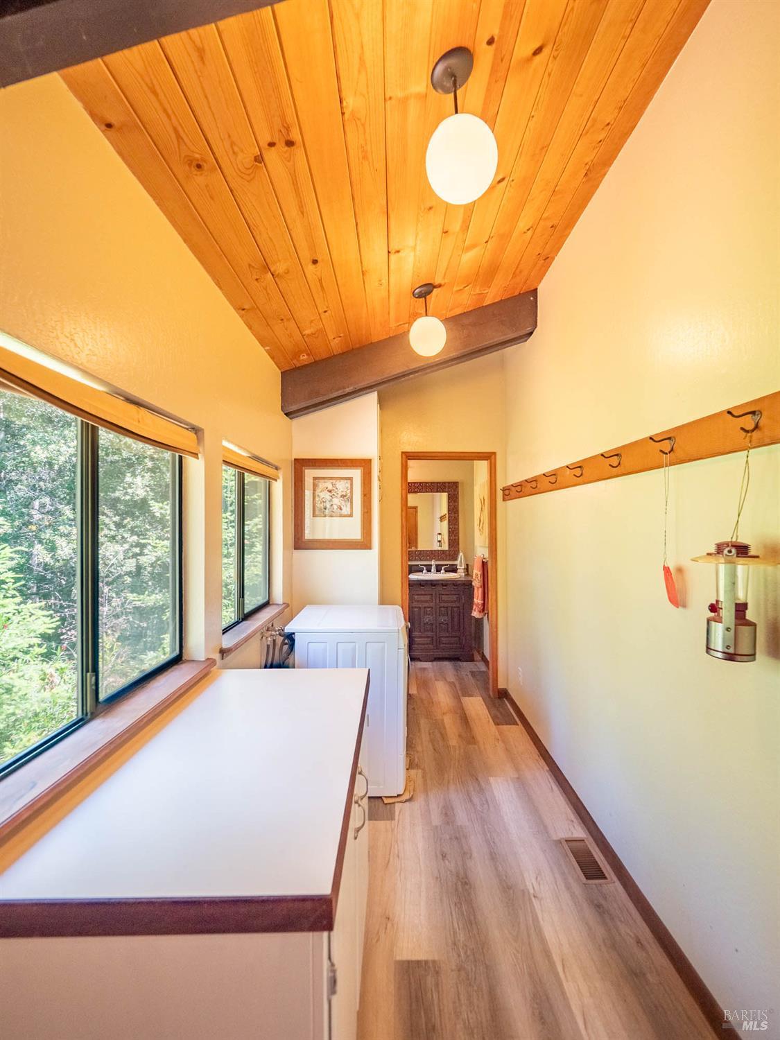 Detail Gallery Image 11 of 32 For 7701 Signal Ridge Rd, Philo,  CA 95466 - 3 Beds | 2/1 Baths