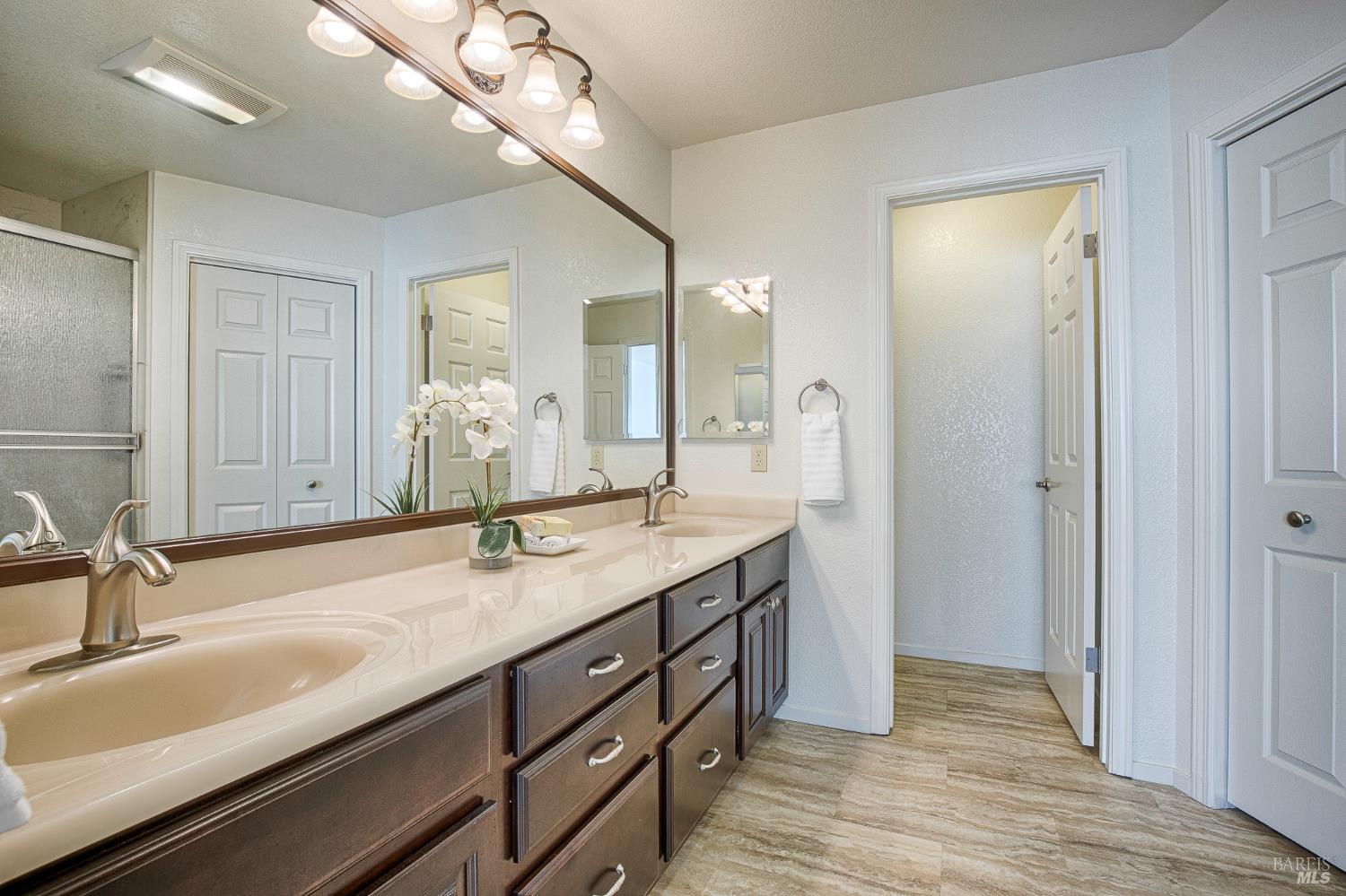 Detail Gallery Image 14 of 22 For 5984 Stone Bridge Rd, Santa Rosa,  CA 95409 - 3 Beds | 2/1 Baths