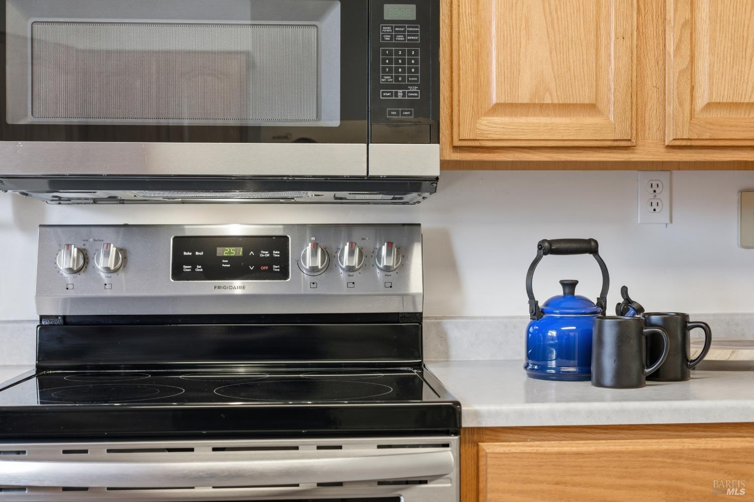 Detail Gallery Image 19 of 38 For 2034 S Terrace Dr, Napa,  CA 94559 - 4 Beds | 2 Baths