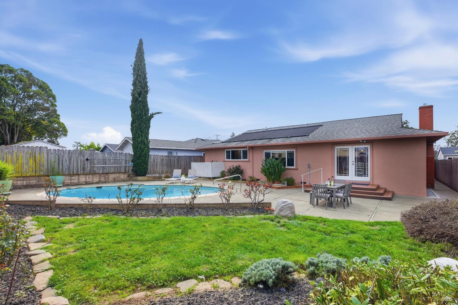 Detail Gallery Image 34 of 38 For 2034 S Terrace Dr, Napa,  CA 94559 - 4 Beds | 2 Baths