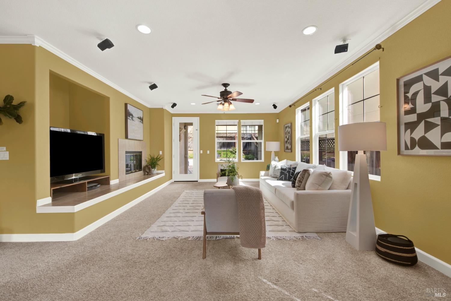 Detail Gallery Image 8 of 67 For 7004 Alder Creek Rd, Vallejo,  CA 94591 - 4 Beds | 3/1 Baths