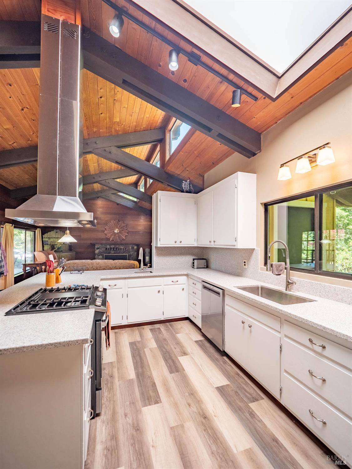 Detail Gallery Image 8 of 32 For 7701 Signal Ridge Rd, Philo,  CA 95466 - 3 Beds | 2/1 Baths