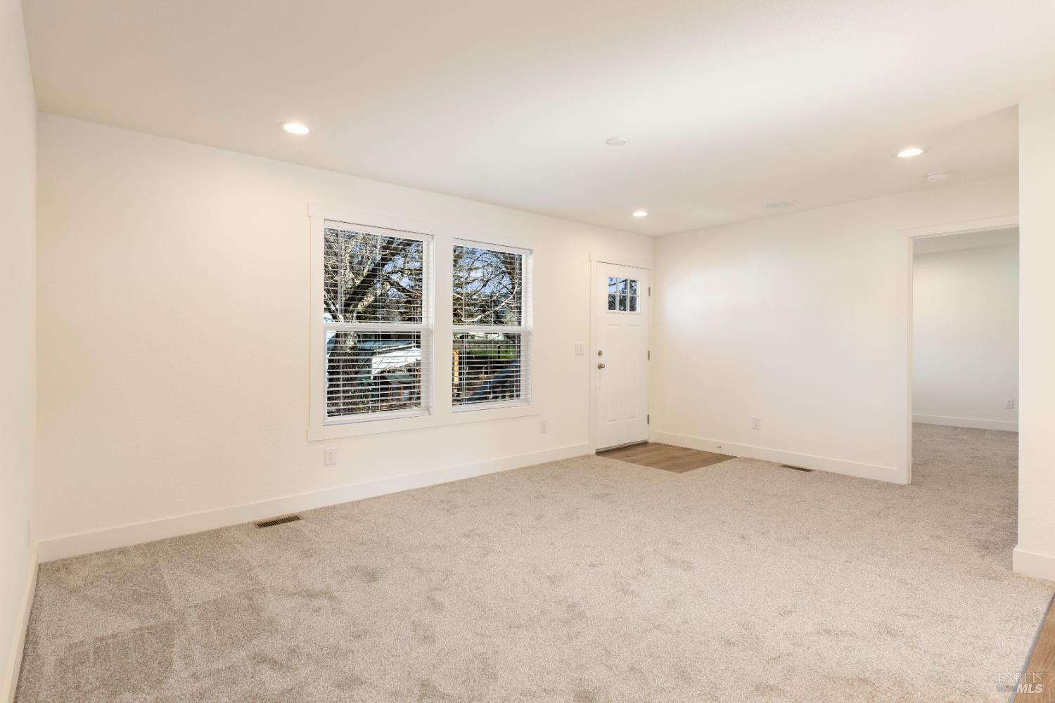 Detail Gallery Image 10 of 34 For 375 E Highway 20 Hwy 8, Upper Lake,  CA 95485 - 4 Beds | 2 Baths