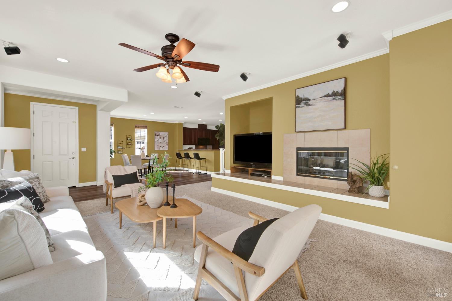 Detail Gallery Image 12 of 67 For 7004 Alder Creek Rd, Vallejo,  CA 94591 - 4 Beds | 3/1 Baths