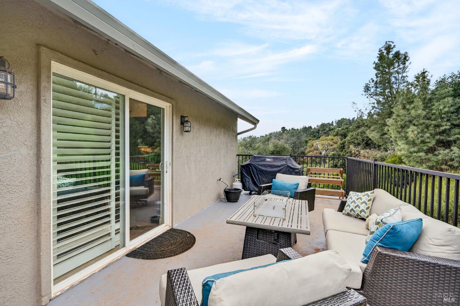 Detail Gallery Image 50 of 54 For 17437 Greenridge Rd, Hidden Valley Lake,  CA 95467 - 4 Beds | 4 Baths