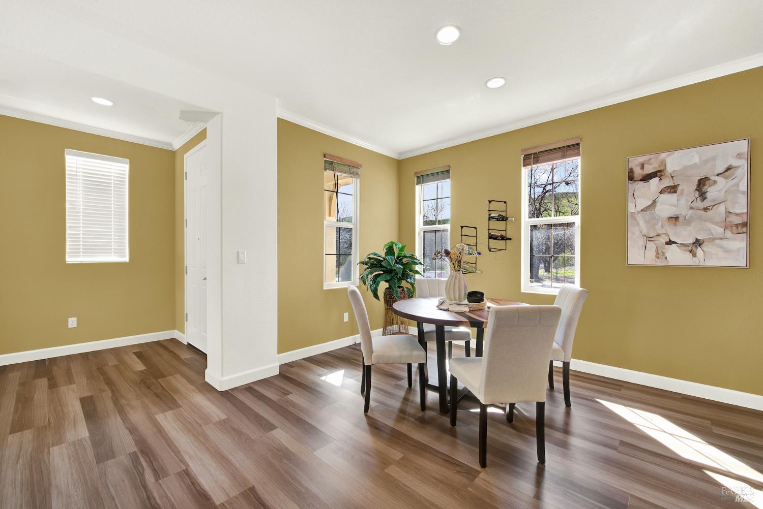 Detail Gallery Image 16 of 67 For 7004 Alder Creek Rd, Vallejo,  CA 94591 - 4 Beds | 3/1 Baths