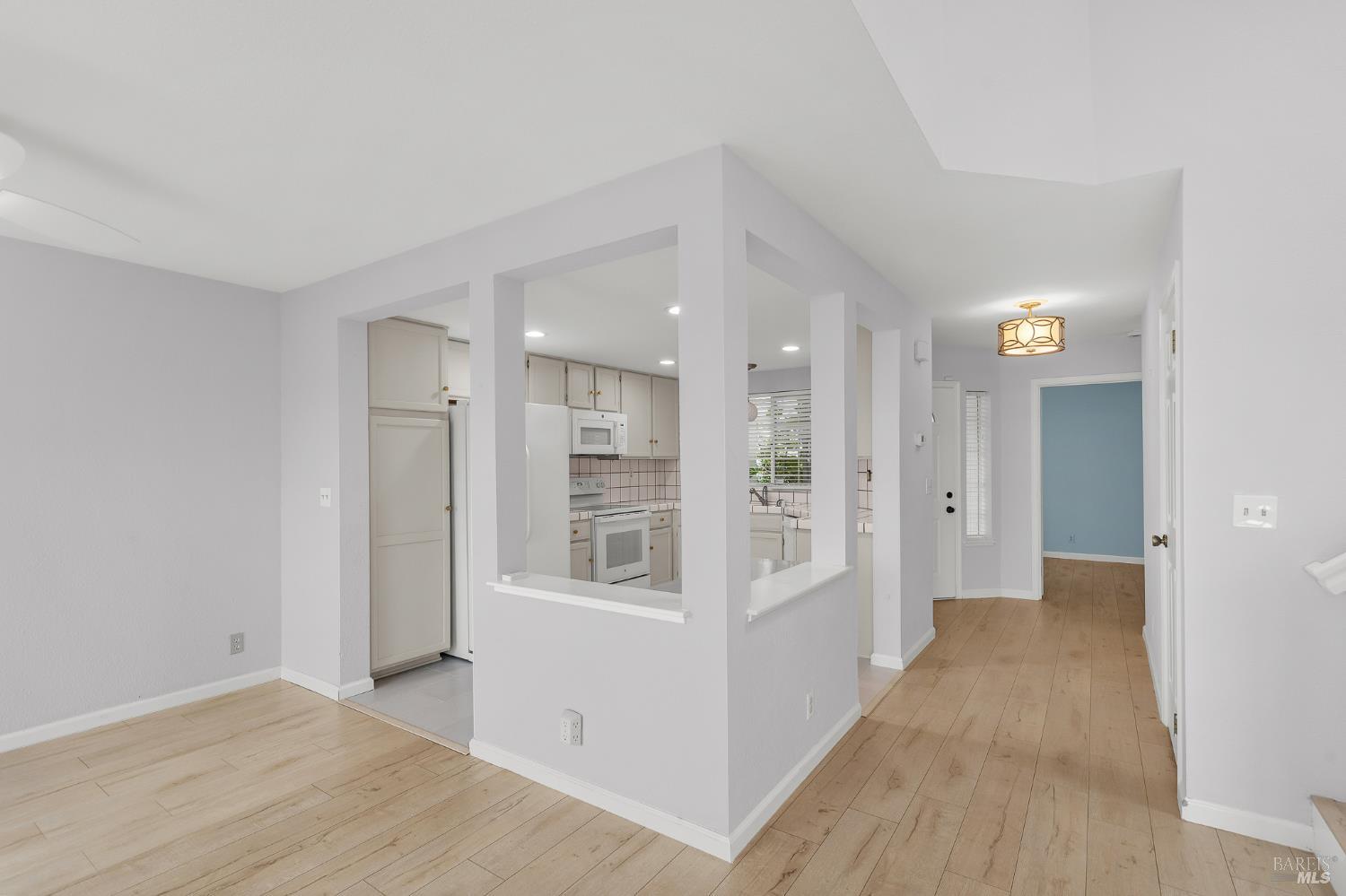 Detail Gallery Image 10 of 40 For 401 Stinson St #4,  Vallejo,  CA 94591 - 3 Beds | 3 Baths