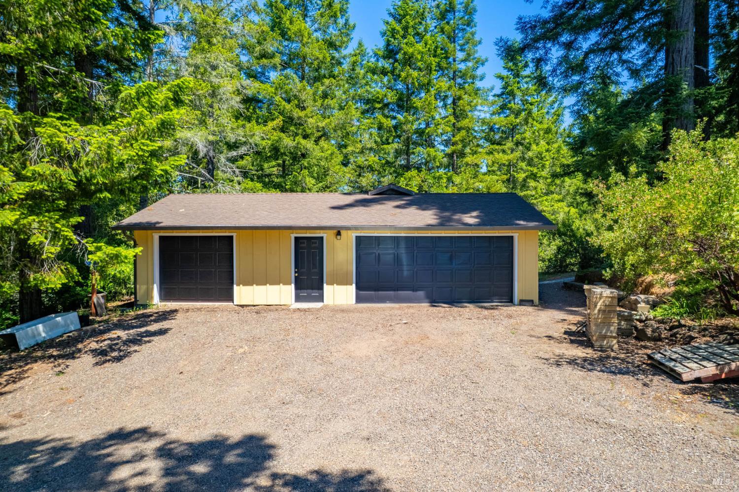 Detail Gallery Image 22 of 32 For 7701 Signal Ridge Rd, Philo,  CA 95466 - 3 Beds | 2/1 Baths