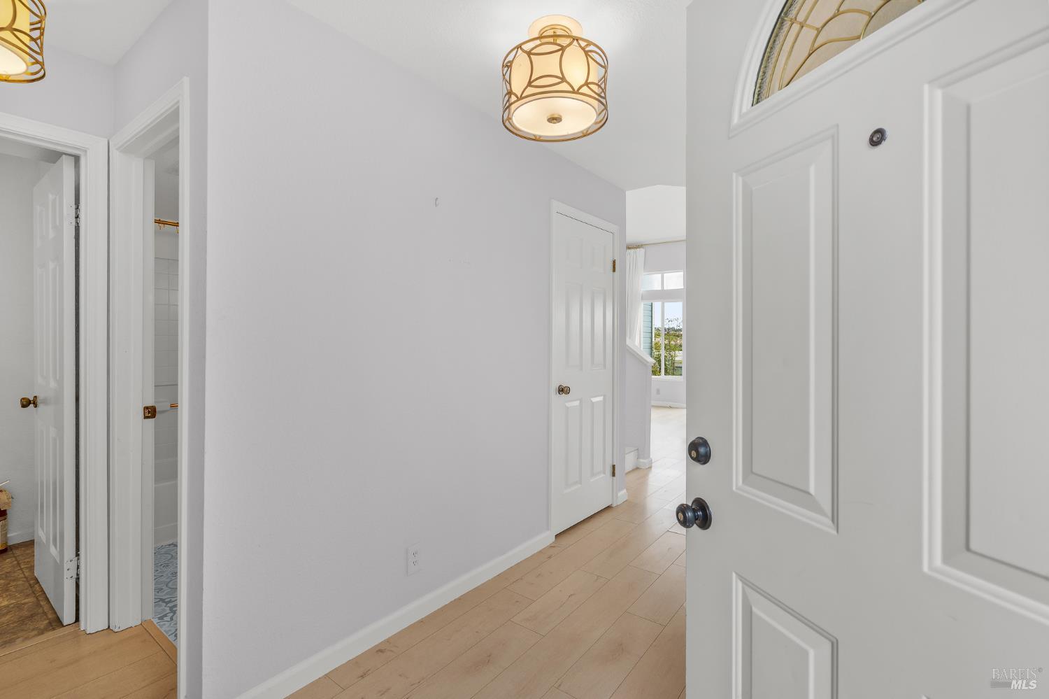 Detail Gallery Image 5 of 40 For 401 Stinson St #4,  Vallejo,  CA 94591 - 3 Beds | 3 Baths