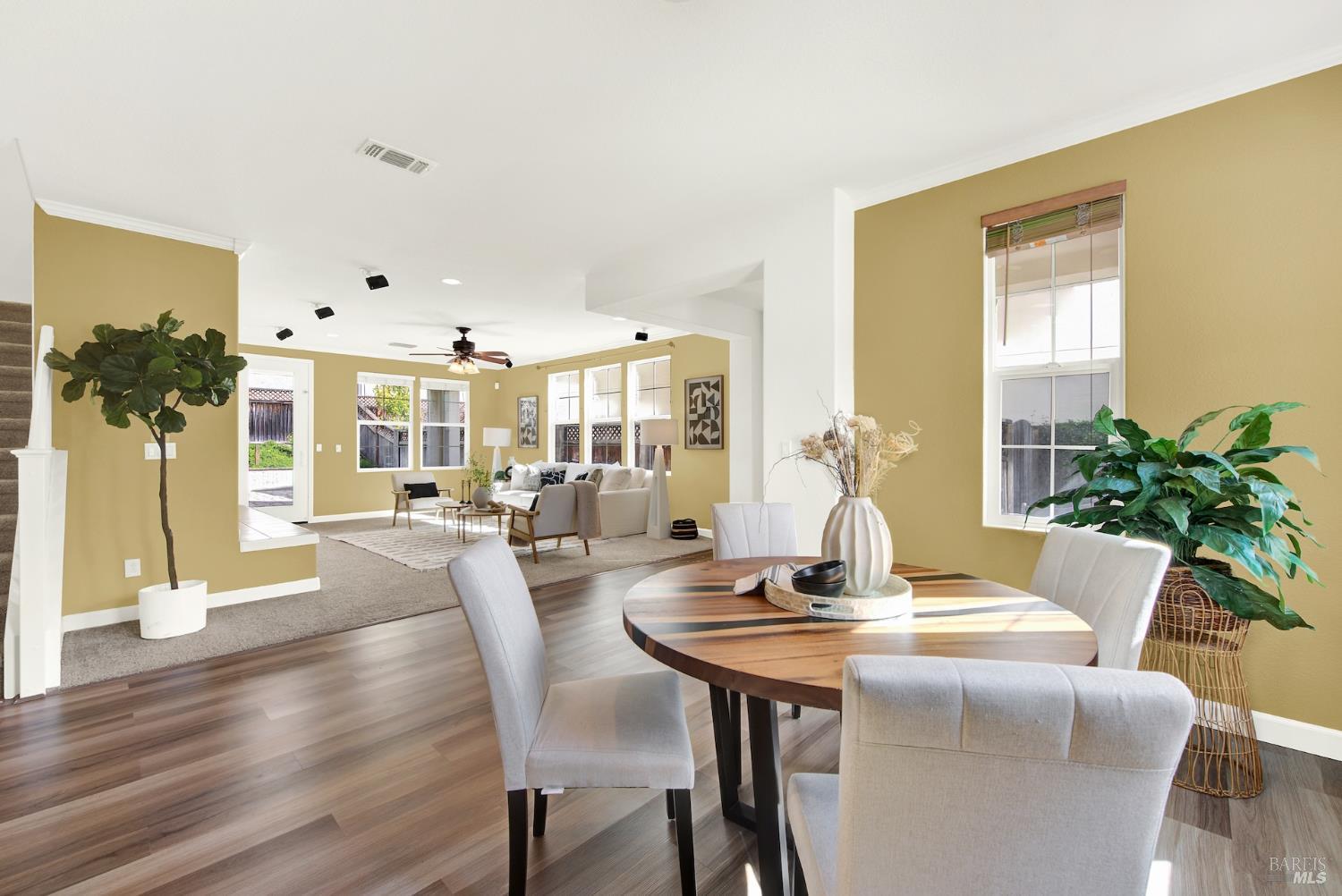 Detail Gallery Image 14 of 67 For 7004 Alder Creek Rd, Vallejo,  CA 94591 - 4 Beds | 3/1 Baths