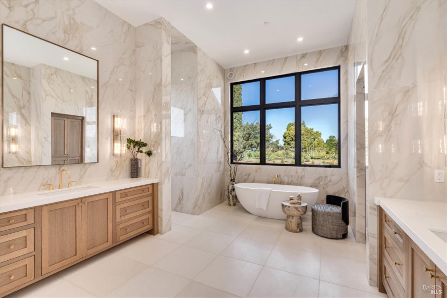 Detail Gallery Image 33 of 48 For 2350 Big Ranch Rd, Napa,  CA 94558 - 7 Beds | 7/2 Baths