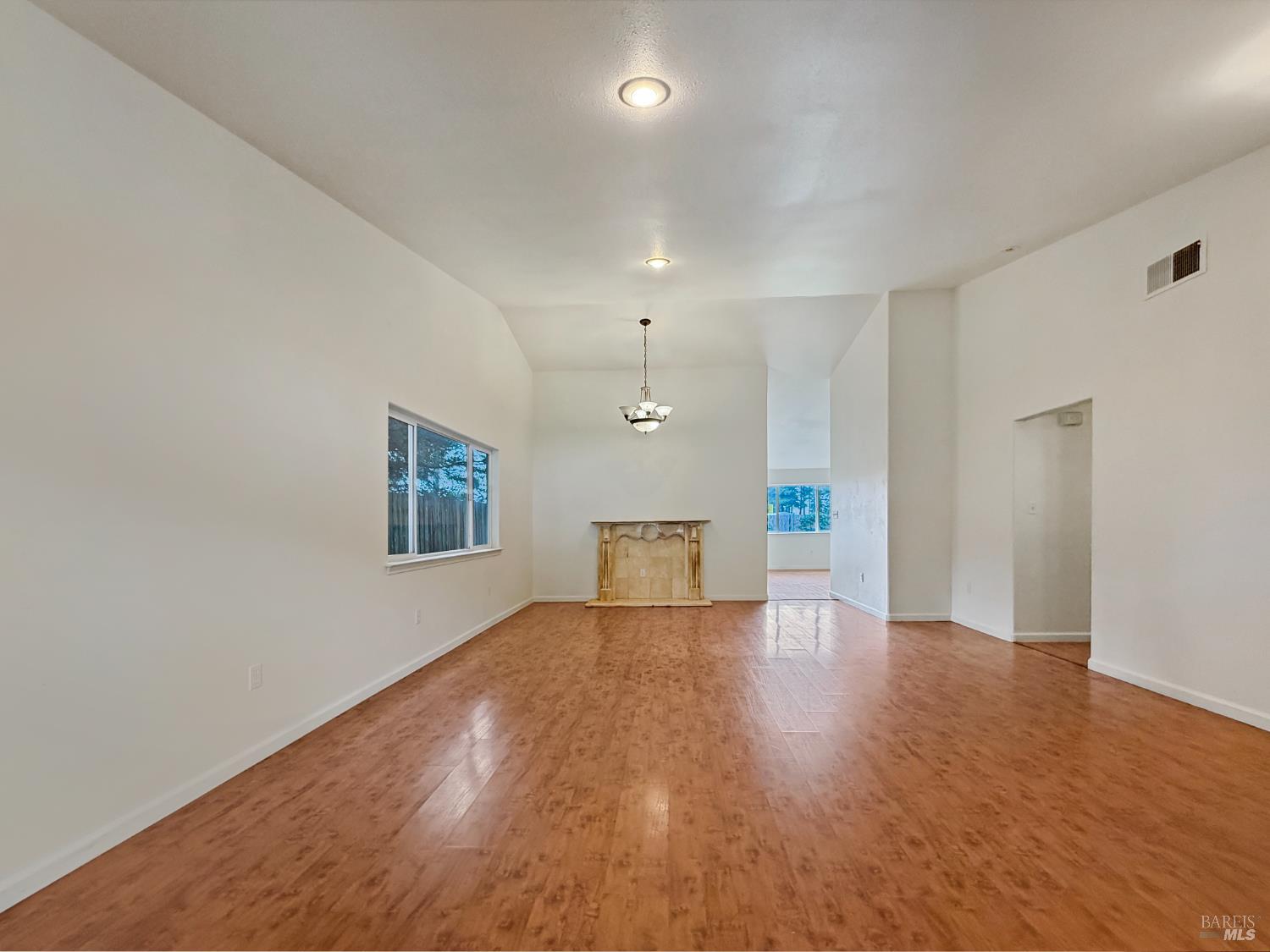 Detail Gallery Image 6 of 35 For 227 Hocker Ln, Fort Bragg,  CA 95437 - 2 Beds | 2 Baths