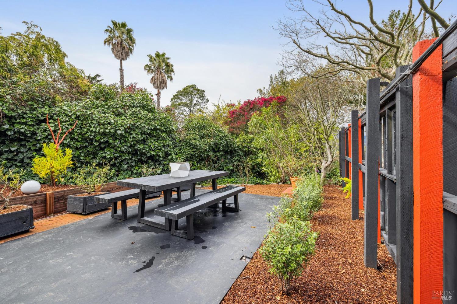 Detail Gallery Image 48 of 58 For 18 Laverne Ave, Mill Valley,  CA 94941 - 4 Beds | 3 Baths