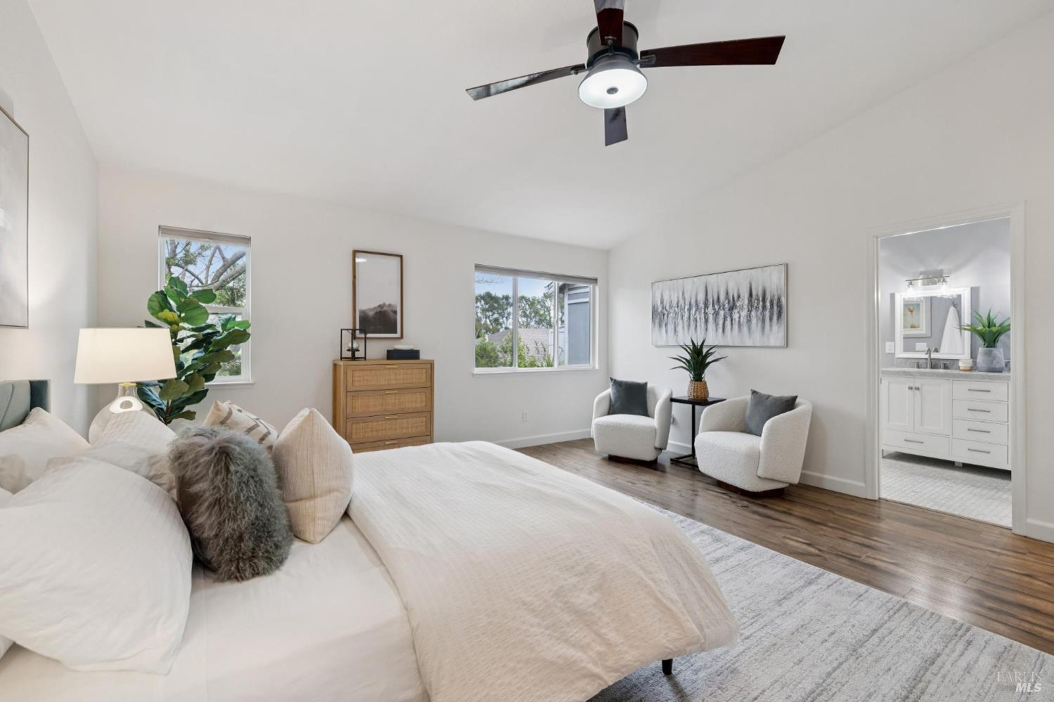 Detail Gallery Image 25 of 36 For 111 Nantucket Cv, San Rafael,  CA 94901 - 2 Beds | 2/1 Baths