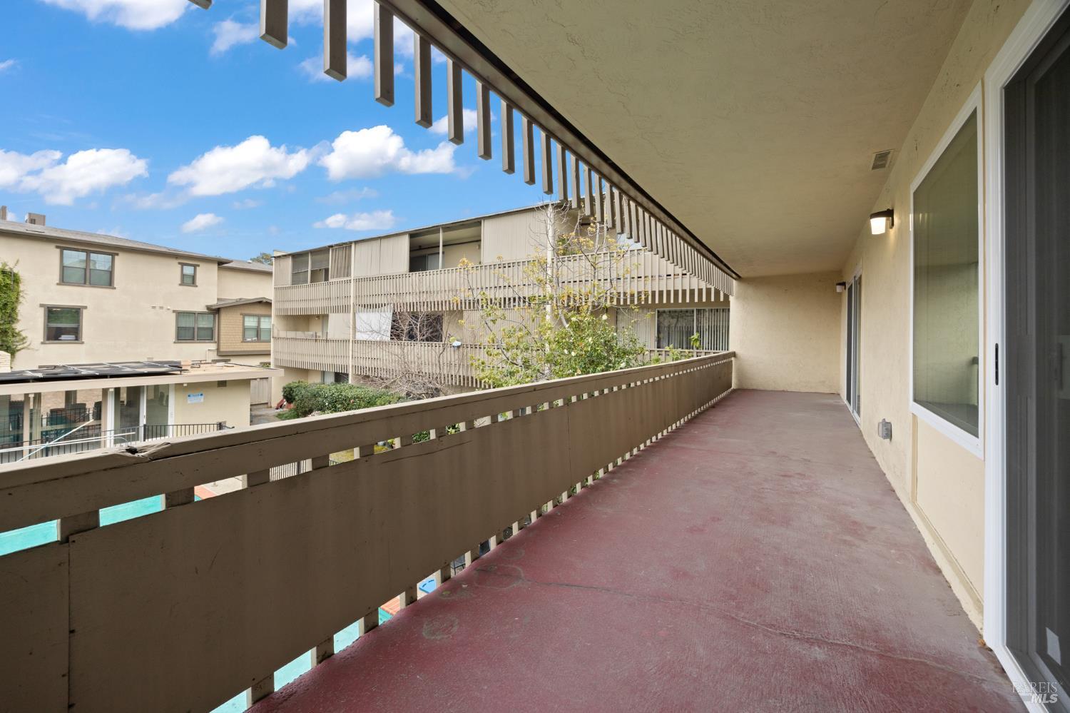 Detail Gallery Image 12 of 18 For 260 Merrydale Rd #14,  San Rafael,  CA 94903 - 2 Beds | 1 Baths