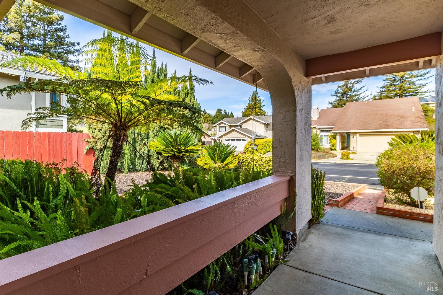 Detail Gallery Image 17 of 99 For 832 Rose Dr, Benicia,  CA 94510 - 4 Beds | 2 Baths