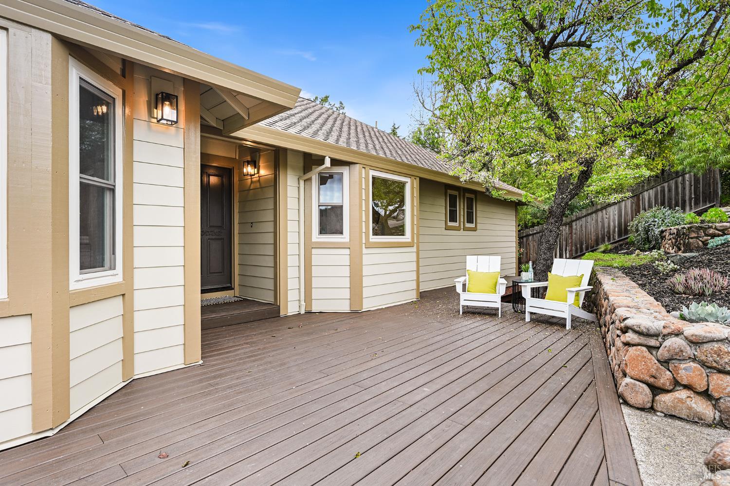 Detail Gallery Image 4 of 70 For 51 San Domingo Way, Novato,  CA 94945 - 4 Beds | 2/1 Baths