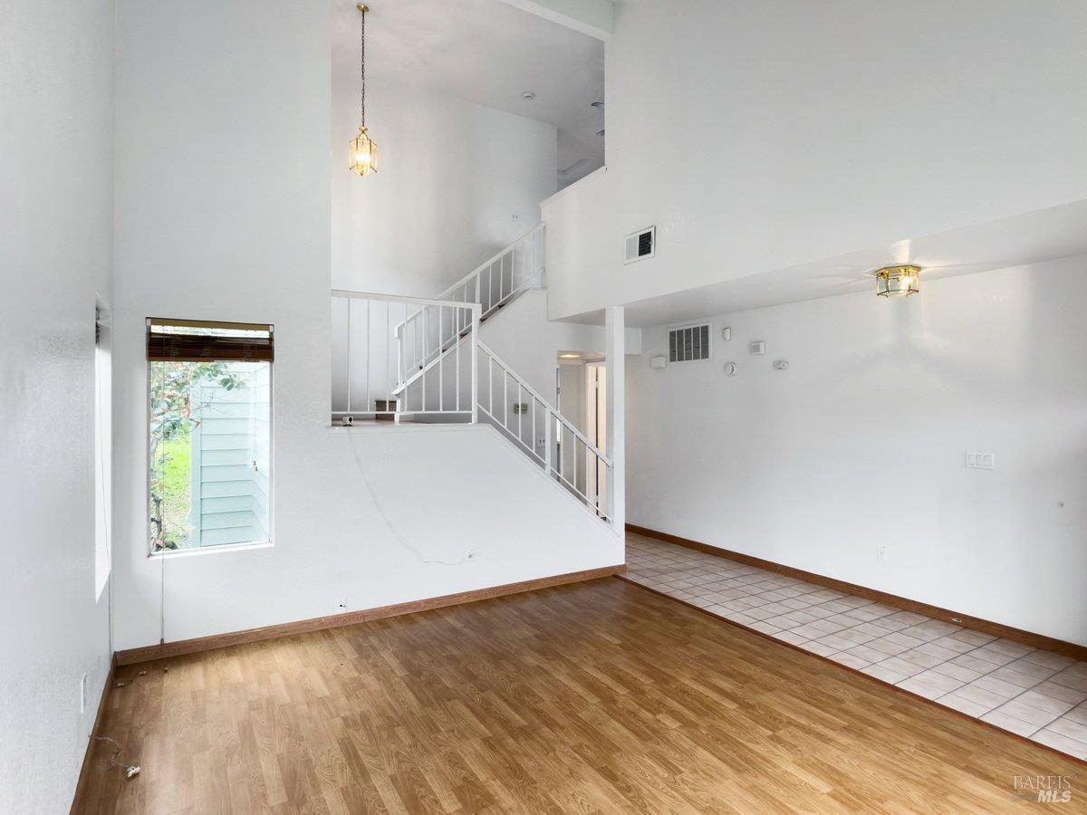 Detail Gallery Image 13 of 41 For 157 Haviture Way, Vallejo,  CA 94589 - 3 Beds | 2/1 Baths