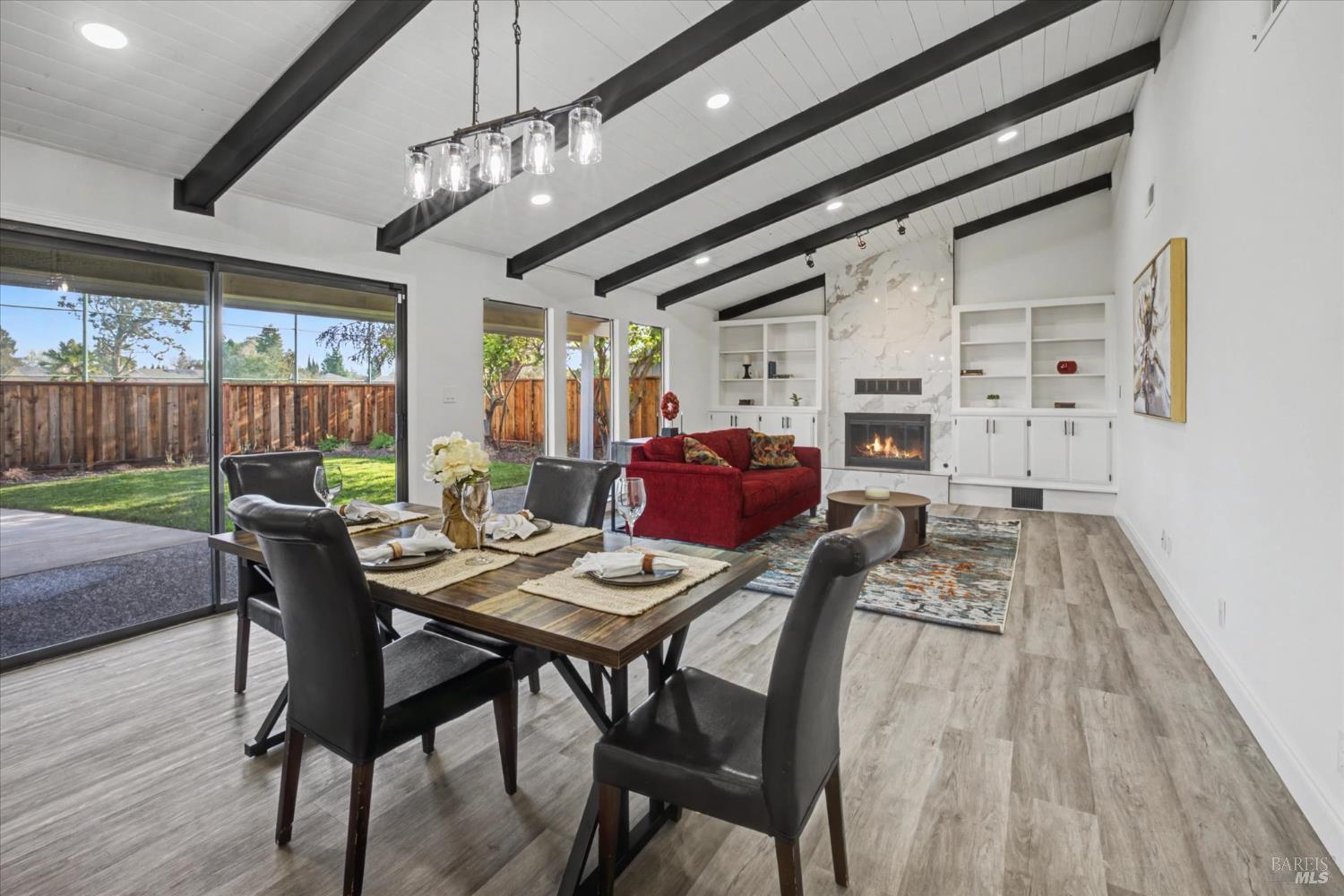 Detail Gallery Image 10 of 47 For 580 Yellowstone Dr, Vacaville,  CA 95687 - 3 Beds | 2/1 Baths