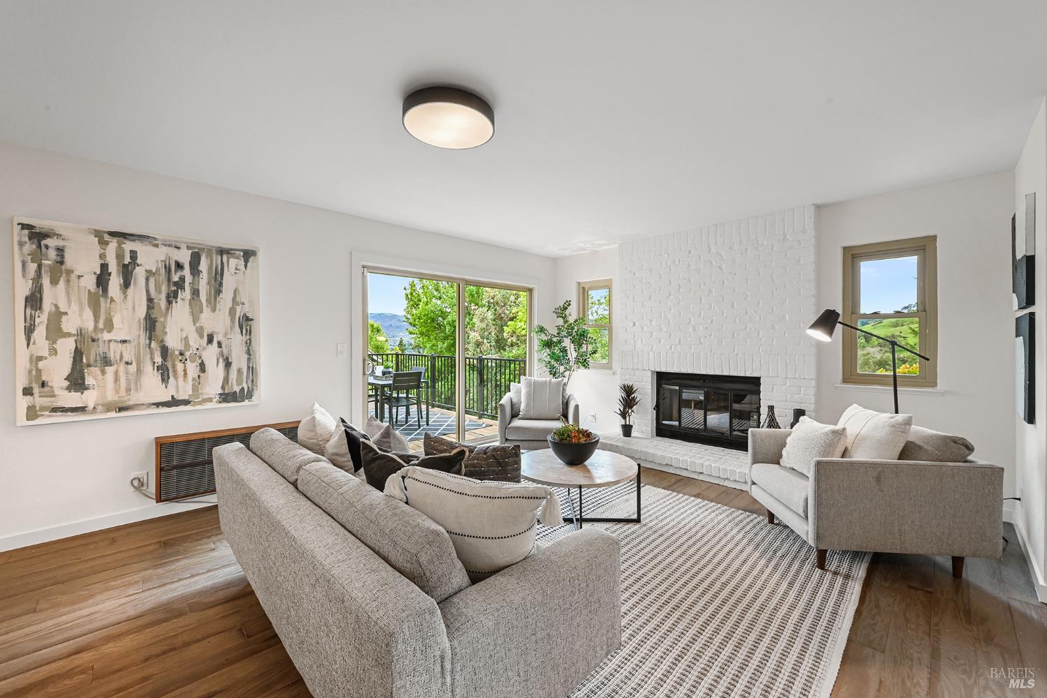 Detail Gallery Image 15 of 70 For 51 San Domingo Way, Novato,  CA 94945 - 4 Beds | 2/1 Baths