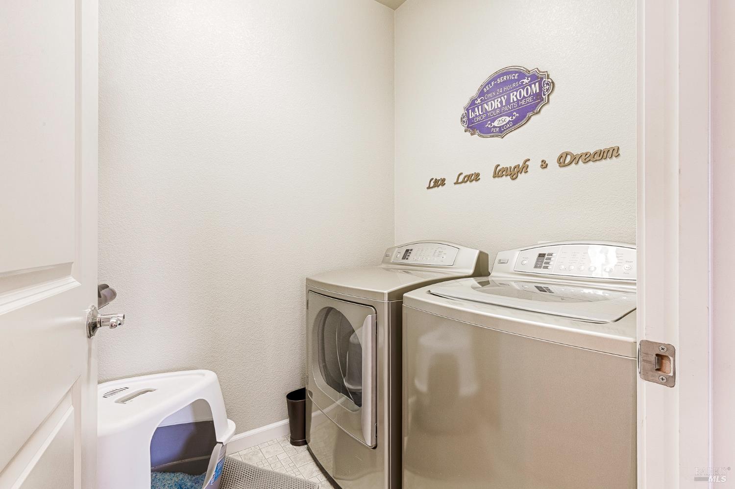 Detail Gallery Image 62 of 79 For 2167 Linwood Ave, Santa Rosa,  CA 95404 - 3 Beds | 3 Baths